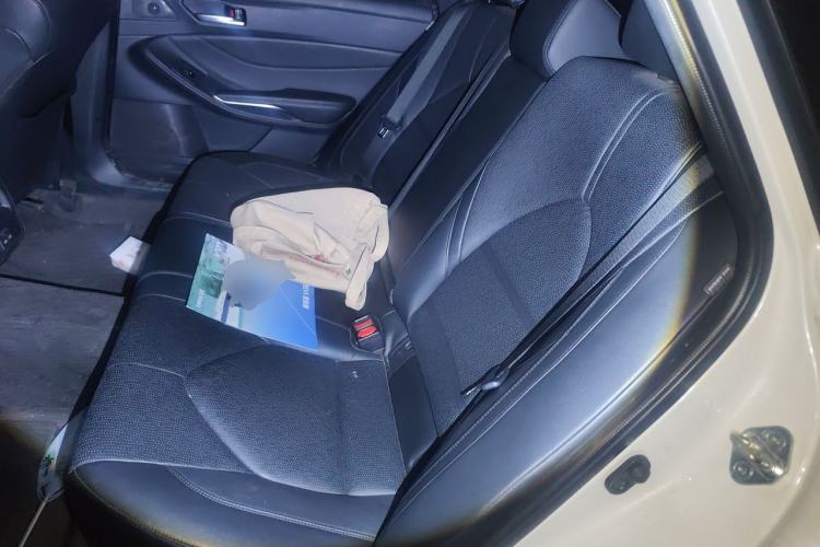 Used Toyota Avalon 2022 2.5L Luxury Edition Left Rear Seat