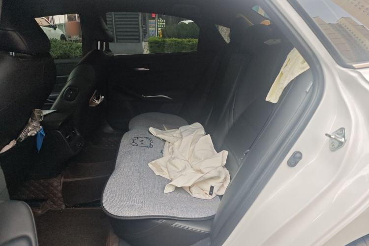 Used Toyota Avalon 2022 2.0L Luxury Edition Left Rear Seat