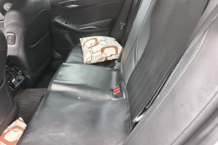 Used Toyota Avalon 2022 2.0L XLE Premium Edition Left Rear Seat