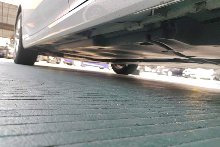 Used Toyota Avalon 2022 Dual-Engine 2.5L Luxury Edition Left Side Sill