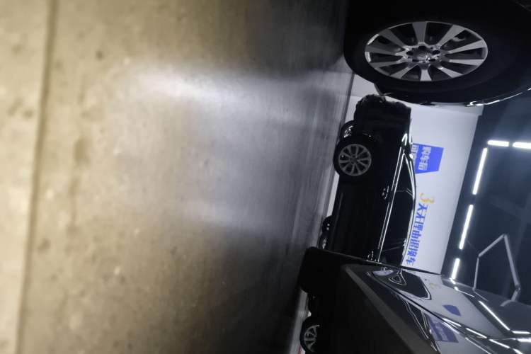 Used Toyota Avalon 2022 Dual-Engine 2.5L XLE Premium Edition Left Side Sill