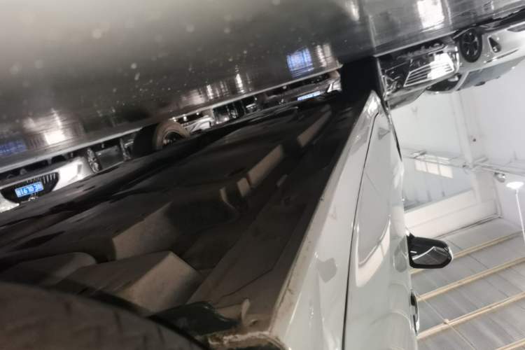 Used Toyota Avalon 2022 Dual-Engine 2.5L Luxury Edition Left Side Sill