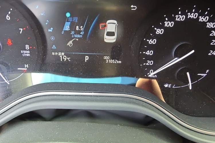Used Toyota Avalon 2022 2.5L Luxury Edition Odometer Close Up
