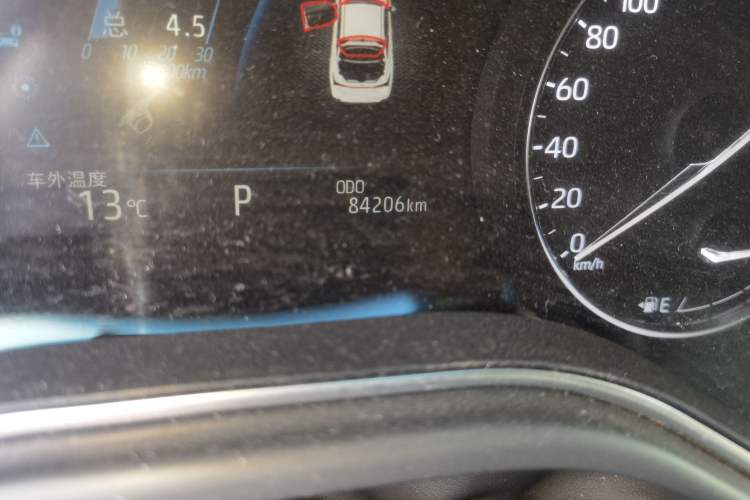 Used Toyota Avalon 2022 Dual-Engine 2.5L Luxury Edition Odometer Close Up