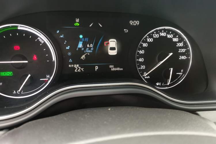 Used Toyota Avalon 2022 Dual-Engine 2.5L Luxury Edition Odometer Close Up