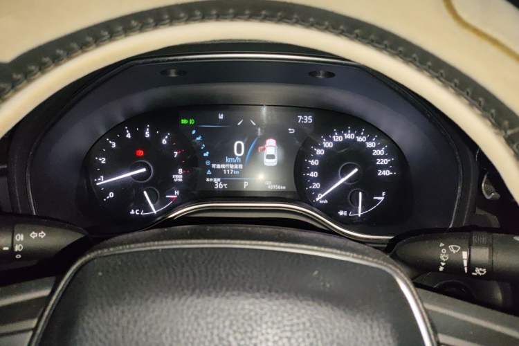 Used Toyota Avalon 2022 2.0L Luxury Edition Odometer Close Up