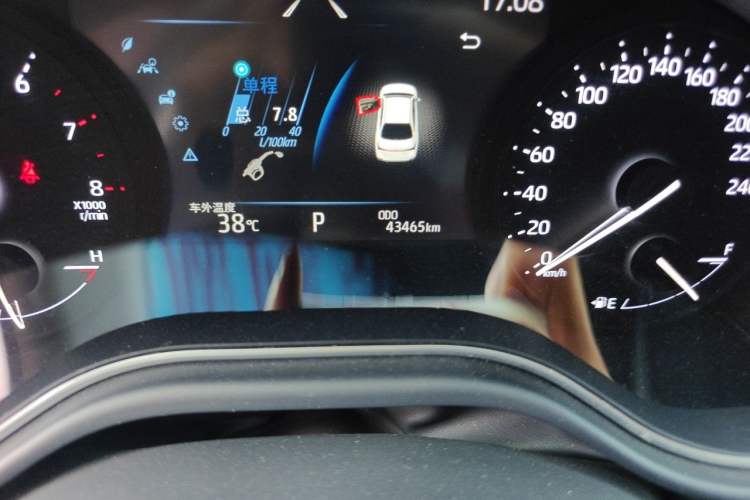 Used Toyota Avalon 2022 2.0L Ambition Edition Odometer Close Up
