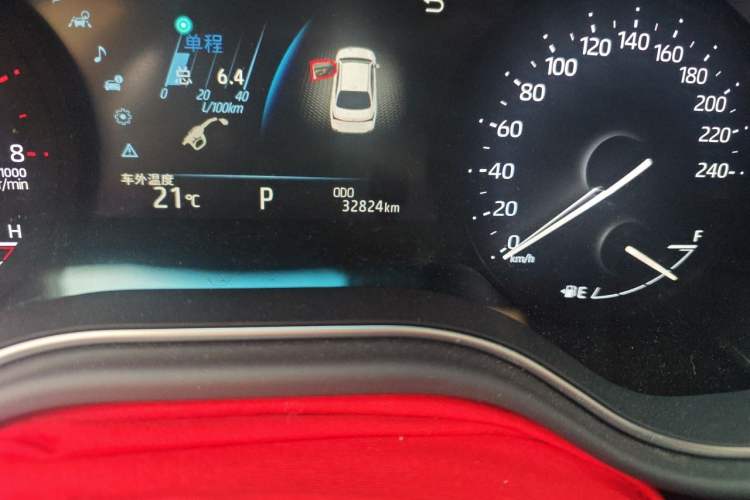Used Toyota Avalon 2022 2.0L Luxury Edition Odometer Close Up