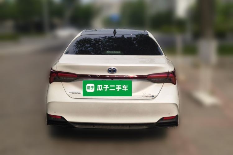 Used Toyota Avalon 2022 Dual-Engine 2.5L XLE Premium Edition Rear