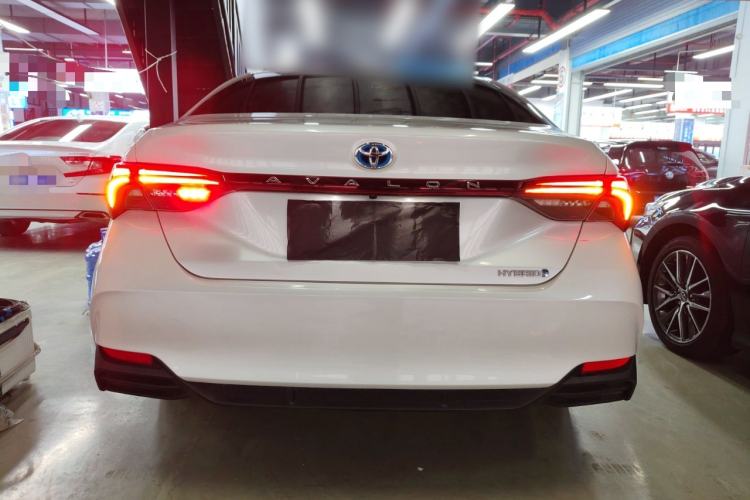Used Toyota Avalon 2022 Dual-Engine 2.5L Luxury Edition Rear