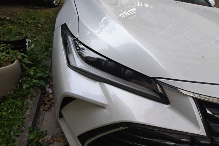 Used Toyota Avalon 2022 2.0L XLE Premium Edition Right Front Headlight