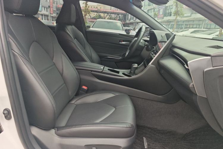 Used Toyota Avalon 2022 2.0L Luxury Edition Right Front Seat