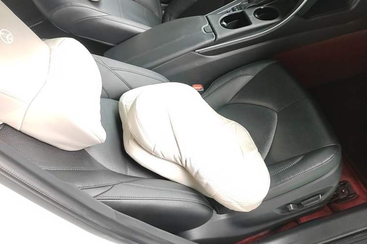 Used Toyota Avalon 2022 Dual-Engine 2.5L Luxury Edition Right Front Seat