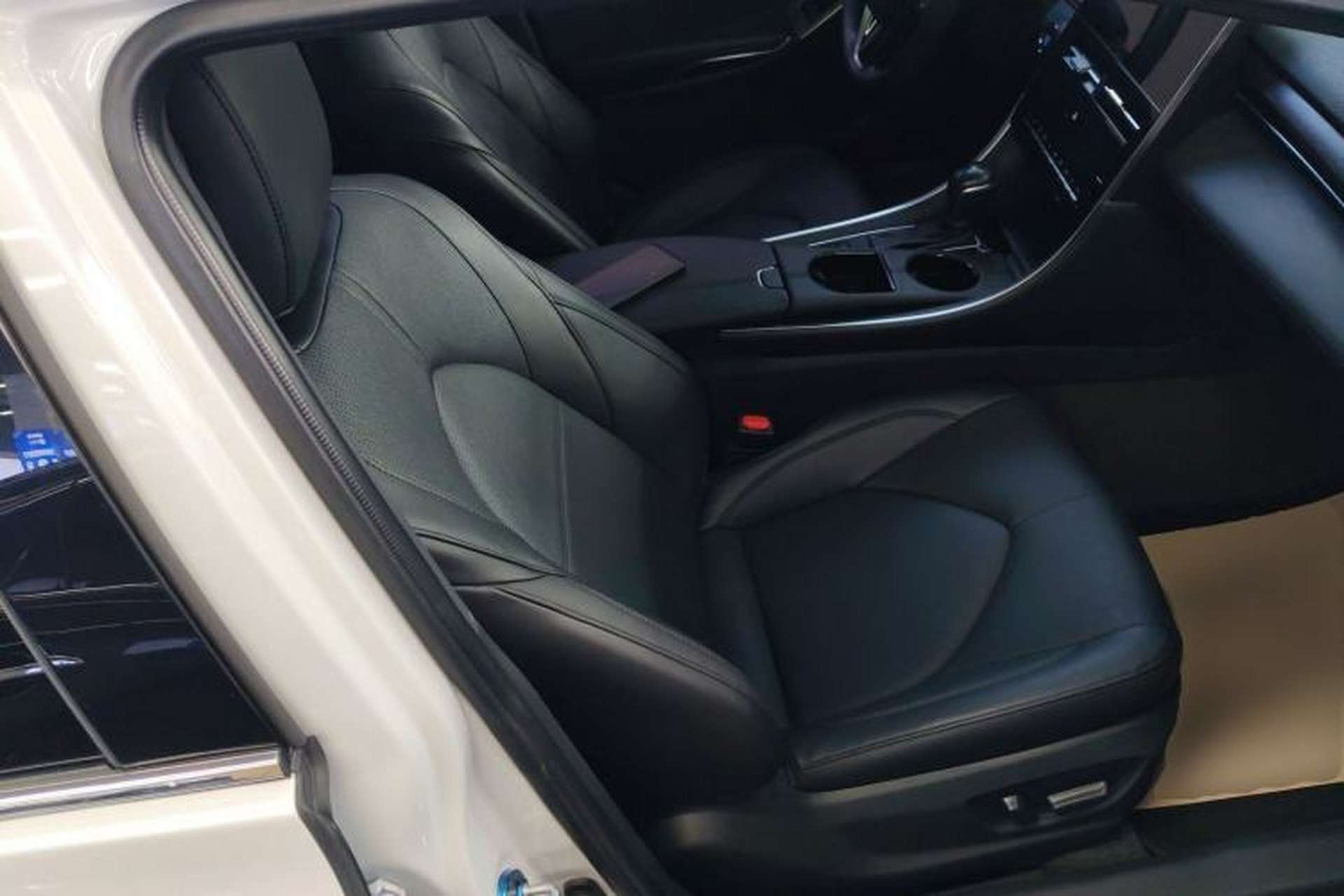 Used Toyota Avalon 2022 2.0L Luxury Edition Right Front Seat