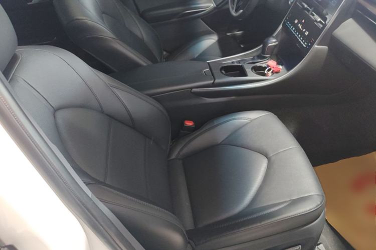 Used Toyota Avalon 2022 2.5L Luxury Edition Right Front Seat