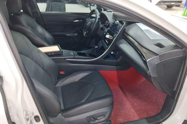 Used Toyota Avalon 2022 2.0L Luxury Edition Right Front Seat