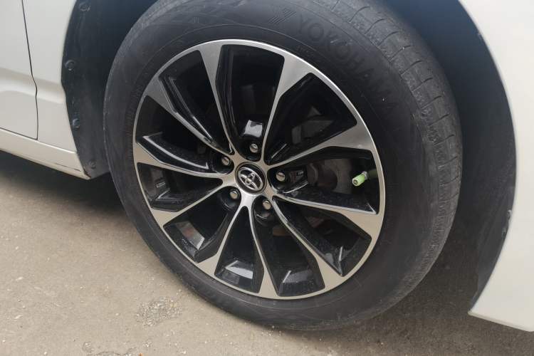 Used Toyota Avalon 2022 Dual-Engine 2.5L Luxury Edition Right Front Wheel Hub