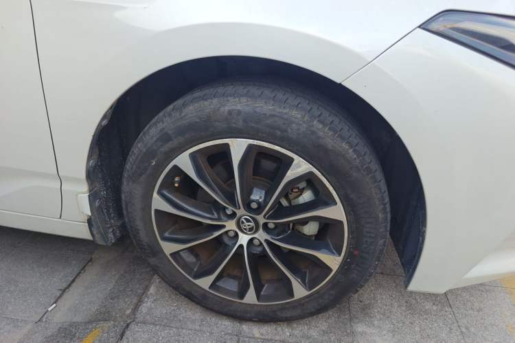 Used Toyota Avalon 2022 2.0L Ambition Edition Right Front Wheel Hub
