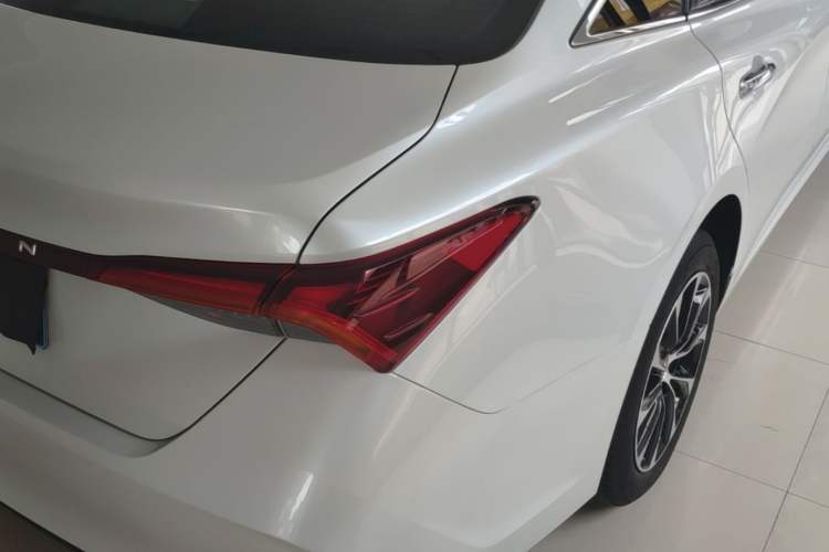 Used Toyota Avalon 2022 2.0L Luxury Edition Right Rear Taillight