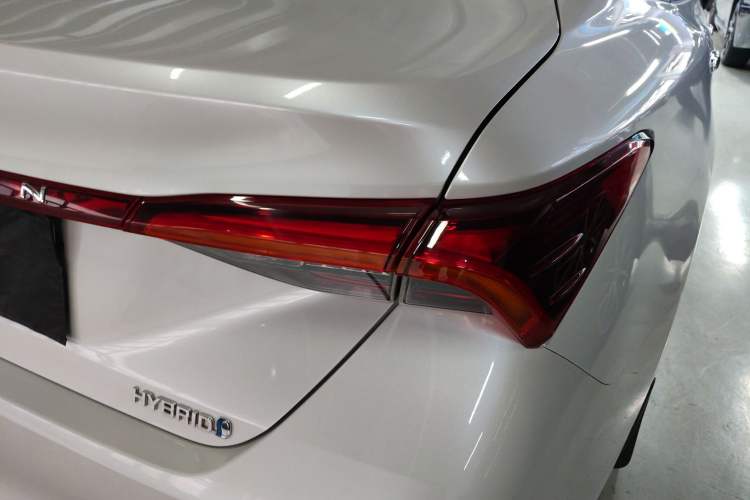 Used Toyota Avalon 2022 Dual-Engine 2.5L Luxury Edition Right Rear Taillight
