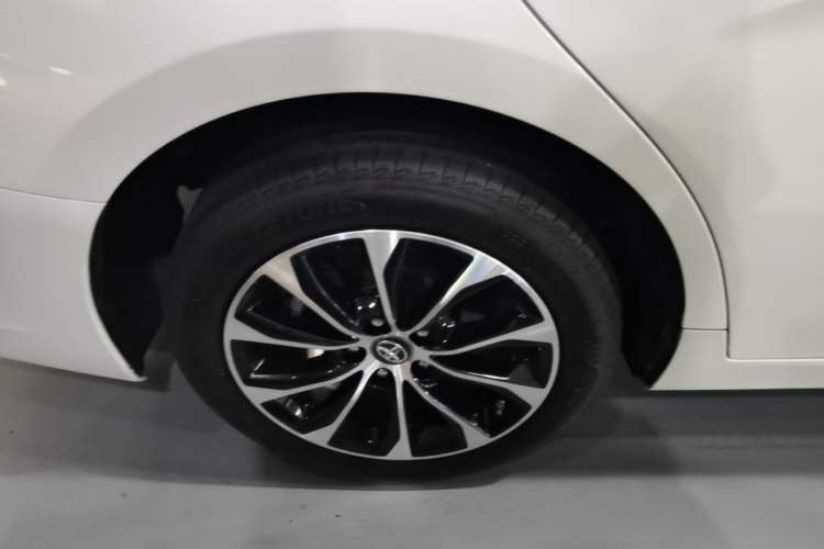 Used Toyota Avalon 2022 Dual-Engine 2.5L Luxury Edition Right Rear Wheel Hub