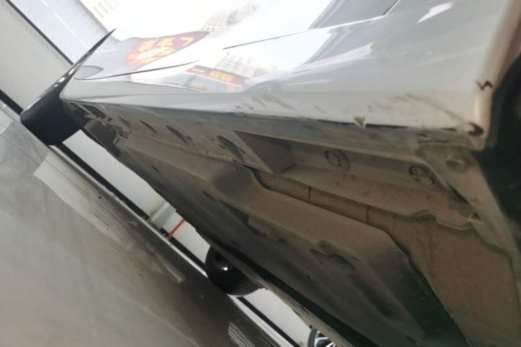 Used Toyota Avalon 2022 2.0L Luxury Edition Right Side Sill
