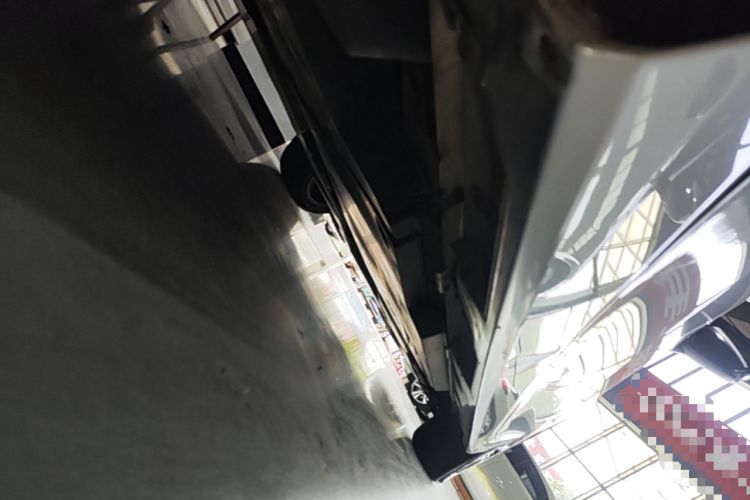 Used Toyota Avalon 2022 2.0L Luxury Edition Right Side Sill