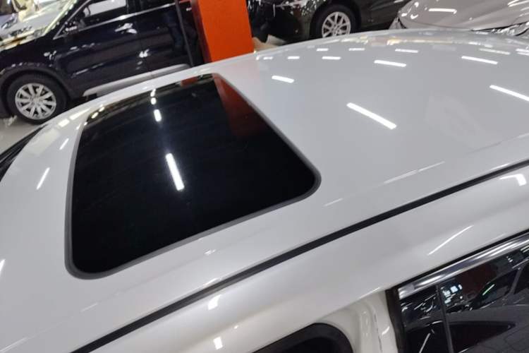 Used Toyota Avalon 2022 2.0L Luxury Edition Roof