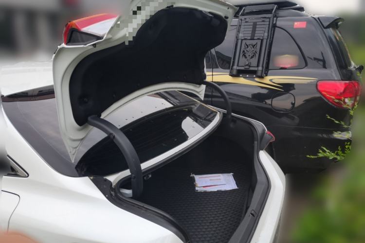 Used Toyota Avalon 2022 Dual-Engine 2.5L Luxury Edition Trunk