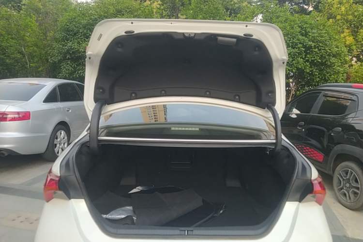 Used Toyota Avalon 2022 2.0L Ambition Edition Trunk