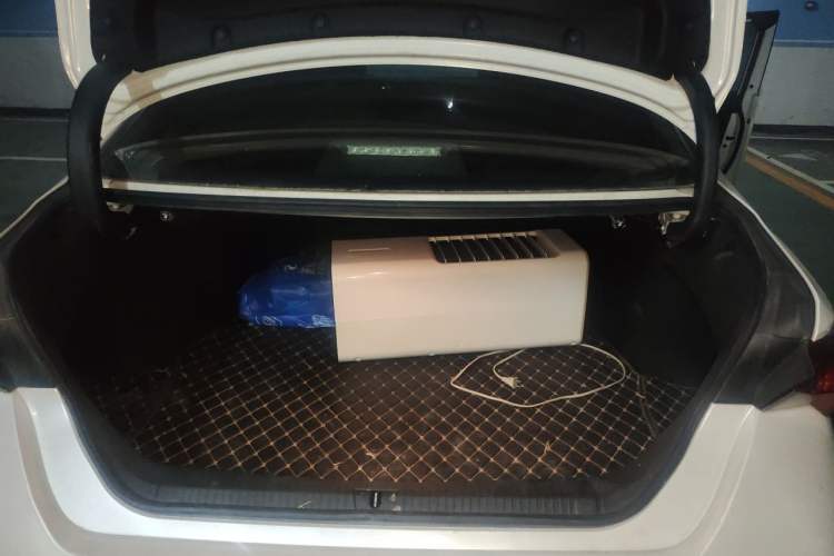 Used Toyota Avalon 2022 2.5L Luxury Edition Trunk