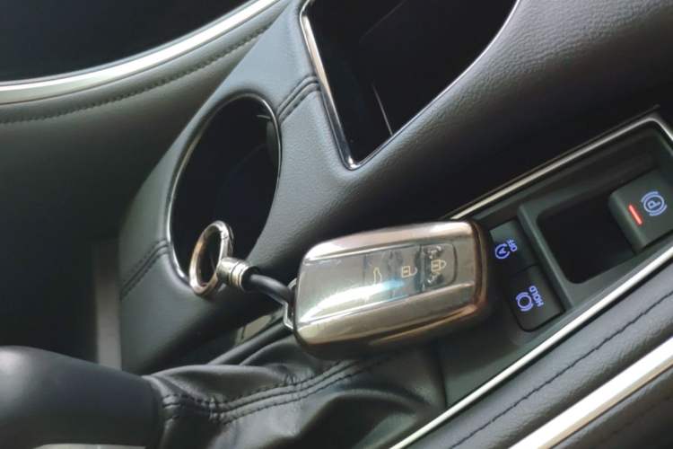 Used Toyota Avalon 2022 2.0L Luxury Edition Vehicle Key