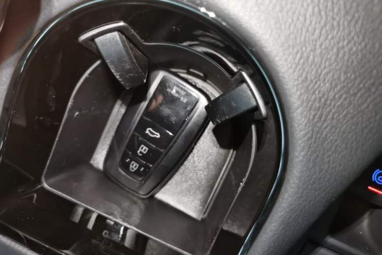 Used Toyota Avalon 2022 2.0L Luxury Edition Vehicle Key
