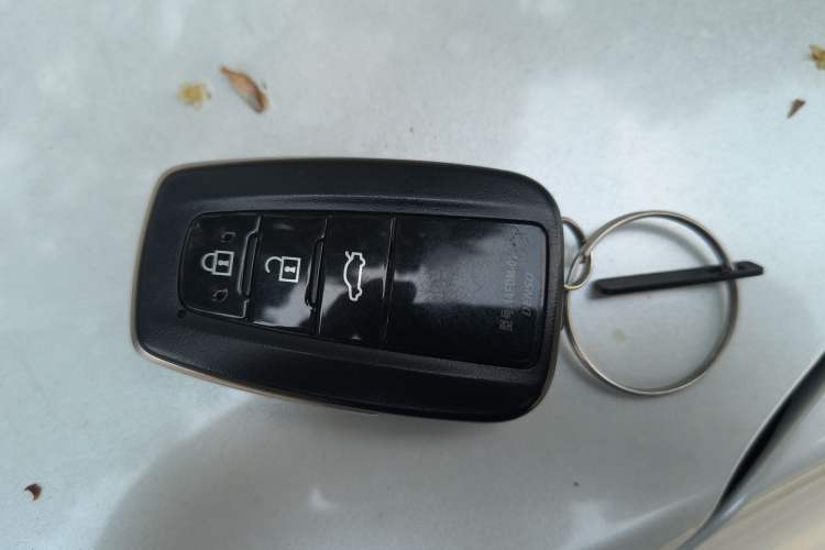 Used Toyota Avalon 2022 2.0L Ambition Edition Vehicle Key