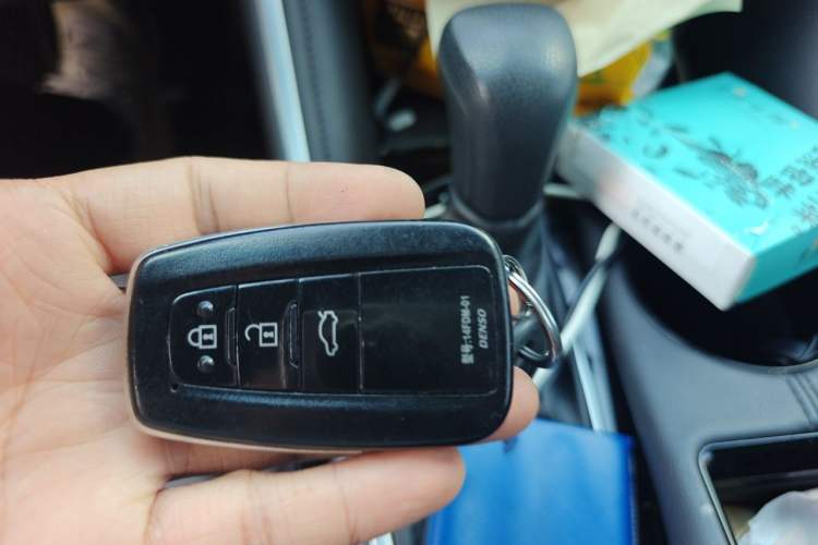 Used Toyota Avalon 2022 2.0L Ambition Edition Vehicle Key
