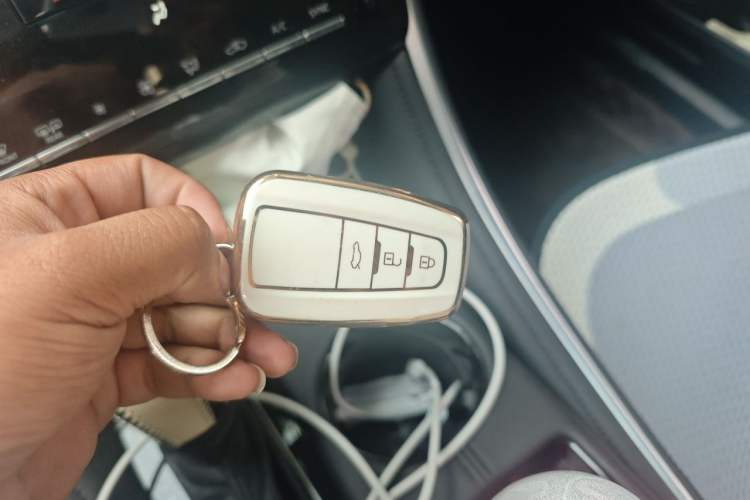 Used Toyota Avalon 2022 2.0L Luxury Edition Vehicle Key