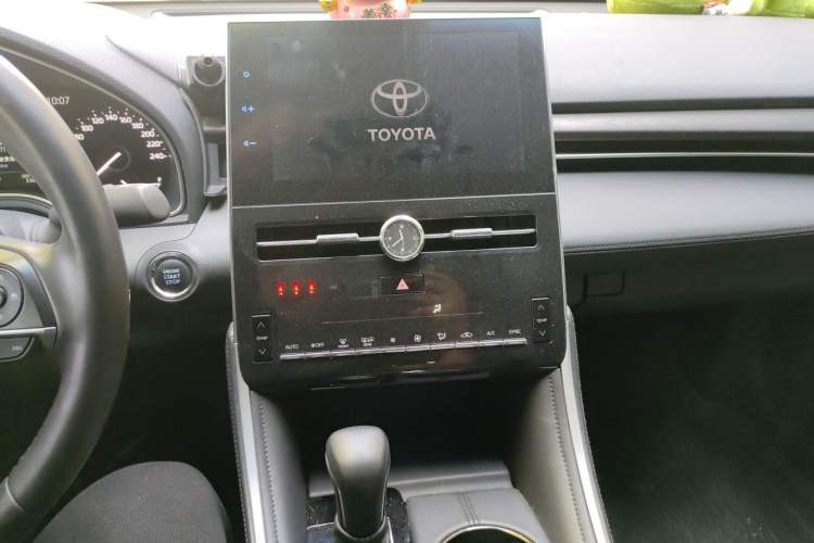 Used Toyota Avalon 2023 2.0L Luxury Edition Audio And AC Panel