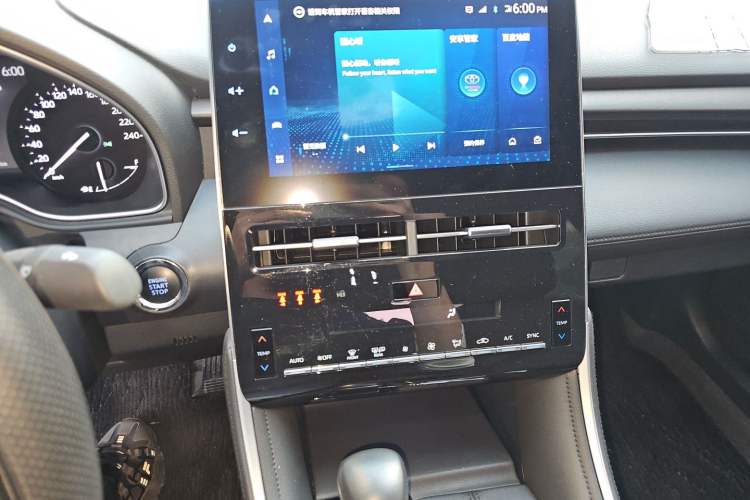 Used Toyota Avalon 2023 2.5L Luxury Edition Audio And AC Panel