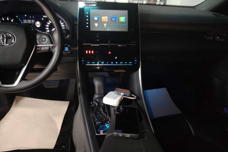 Used Toyota Avalon 2023 2.0L Progressive Edition Audio And AC Panel