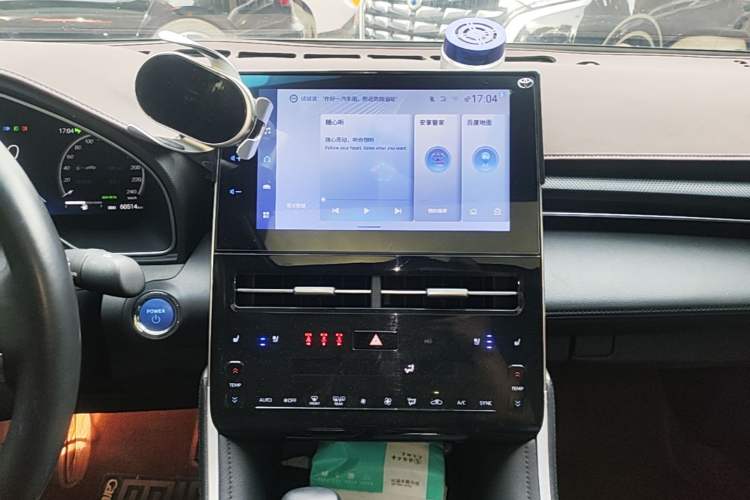 Used Toyota Avalon 2023 Dual-Motor 2.5L XLE Prestige Edition Audio And AC Panel
