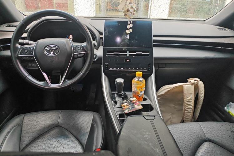 Used Toyota Avalon 2023 2.0L Luxury Edition Center Console