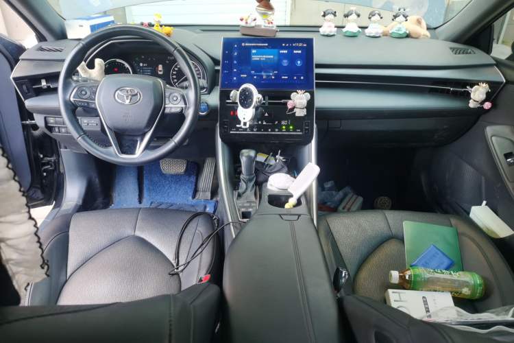 Used Toyota Avalon 2023 Dual-Engine 2.5L Luxury Edition Center Console