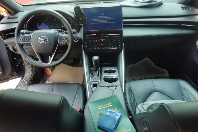 Used Toyota Avalon 2023 2.5L Touring Premium Edition Center Console