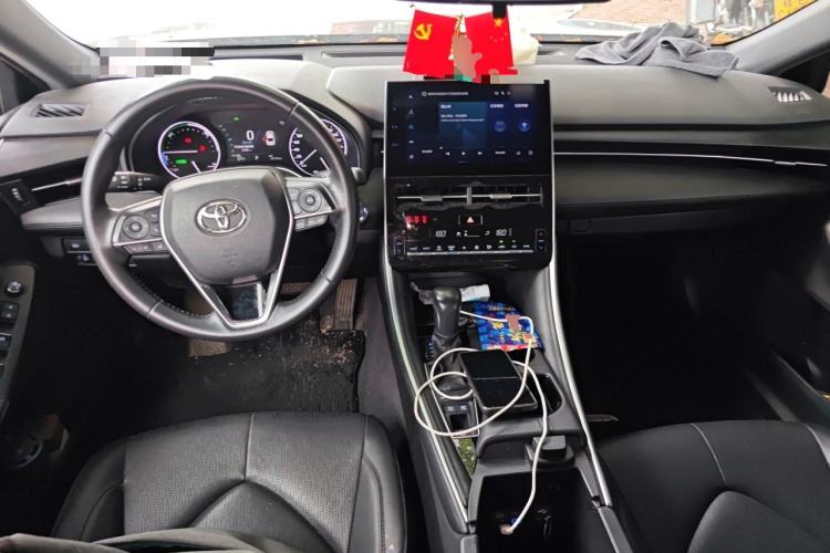 Used Toyota Avalon 2023 Dual-Engine 2.5L Luxury Edition Center Console