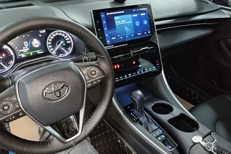 Used Toyota Avalon 2023 Dual-Engine 2.5L Luxury Edition Center Console