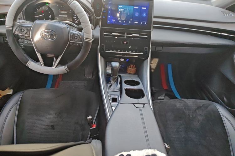 Used Toyota Avalon 2023 2.0L Luxury Edition Center Console