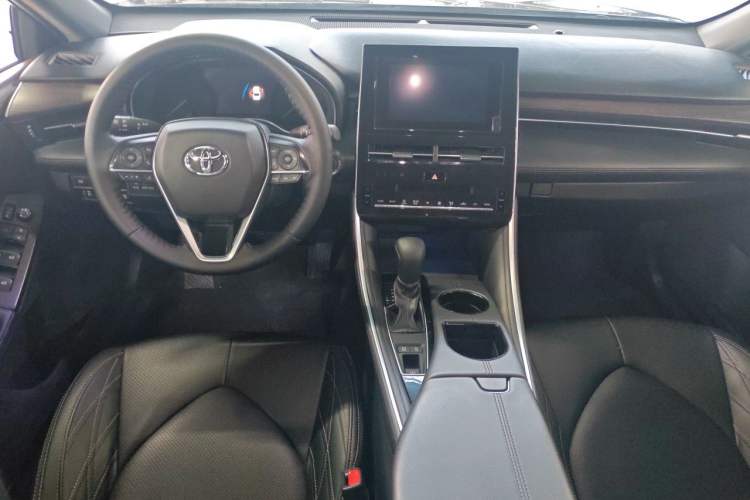 Used Toyota Avalon 2023 2.0L Luxury Edition Center Console