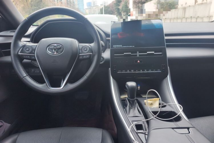 Used Toyota Avalon 2023 2.0L Luxury Edition Center Console