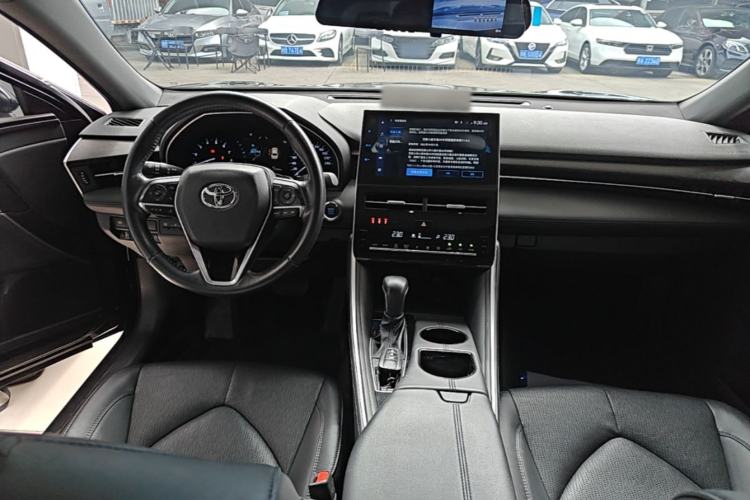 Used Toyota Avalon 2023 2.5L Luxury Edition Center Console