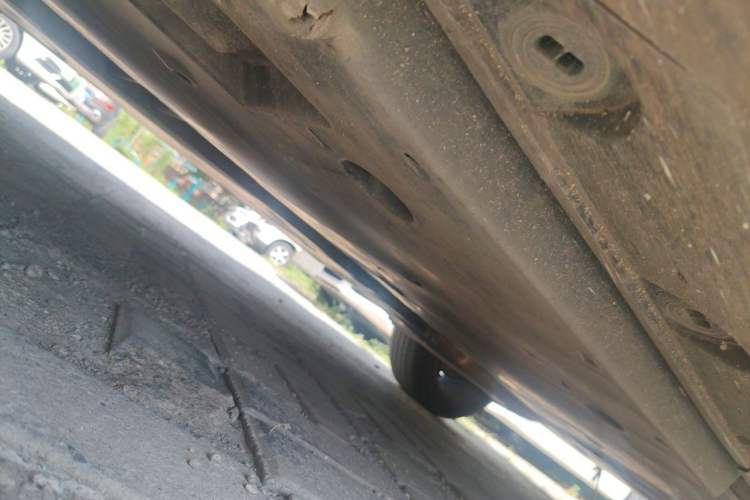 Used Toyota Avalon 2023 2.0L Premium Edition Chassis Front Left